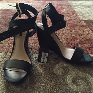 F21 heels