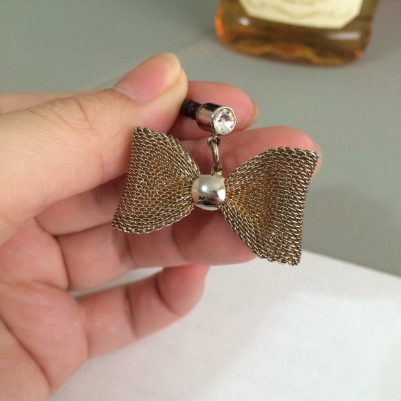 Cellphone plug - Picture 2 of 2