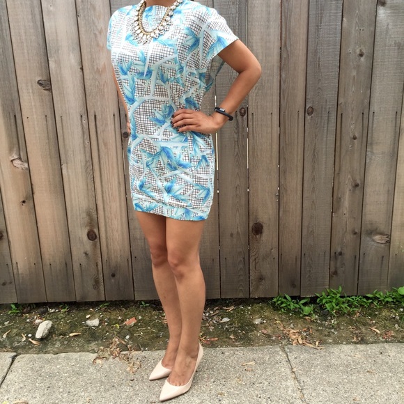 Zara Dresses & Skirts - 🎉HP🎉NWT Zara Patterned Dress!