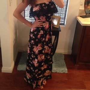 Floral print strapless dress with lace detail