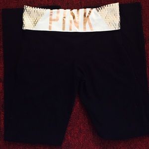 Victoria Secret yoga pants ! 🌙