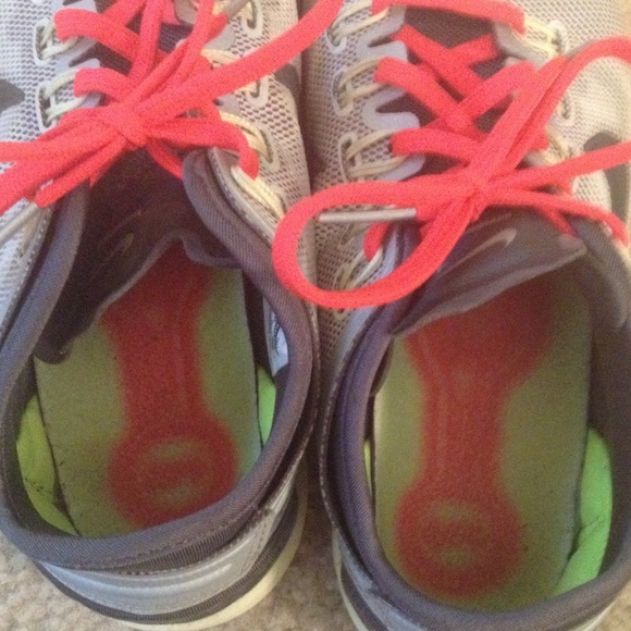NIKE hyperworkouts - Picture 3 of 4