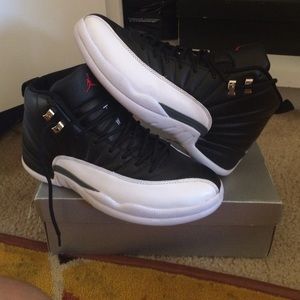 RETRO 12 PLAYOFFS SIZE 10