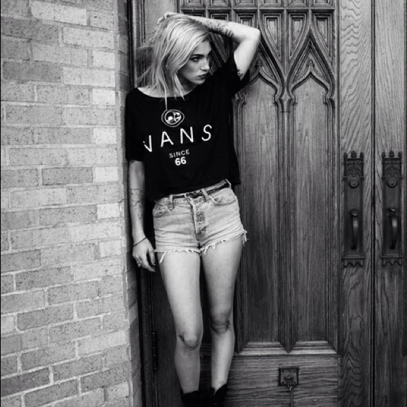 🌹Vans black crop top🌹