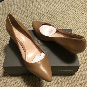 Vince Camuto Goldie pump