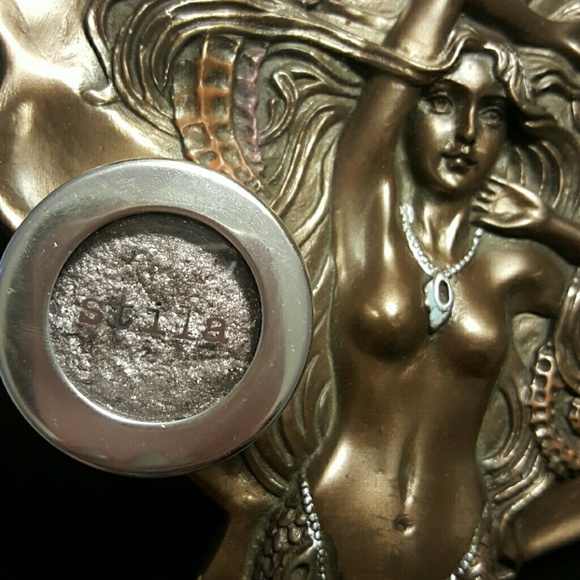 Stila magnificent metals metallic lavender