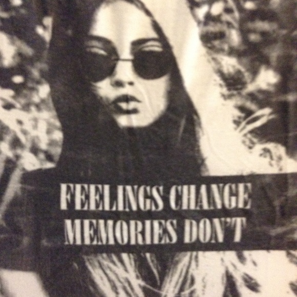 White and Black Flowy T shirt with Cut out in back - Picture 3 of 3