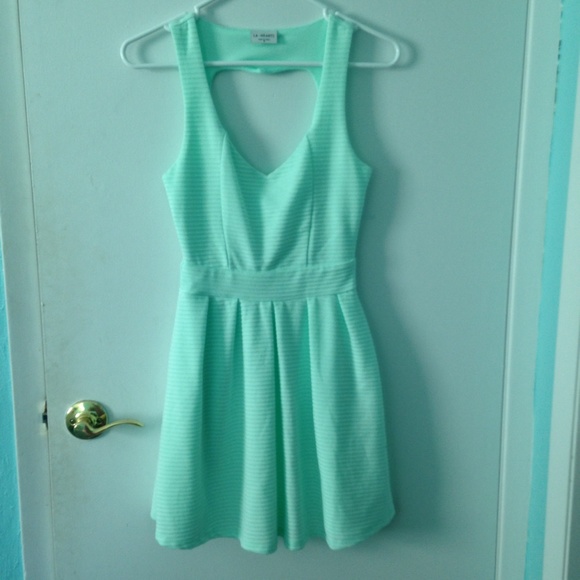 PacSun Dresses & Skirts - Beautiful Mint Heart Cut Out Dress