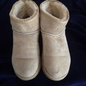 Authentic uggs