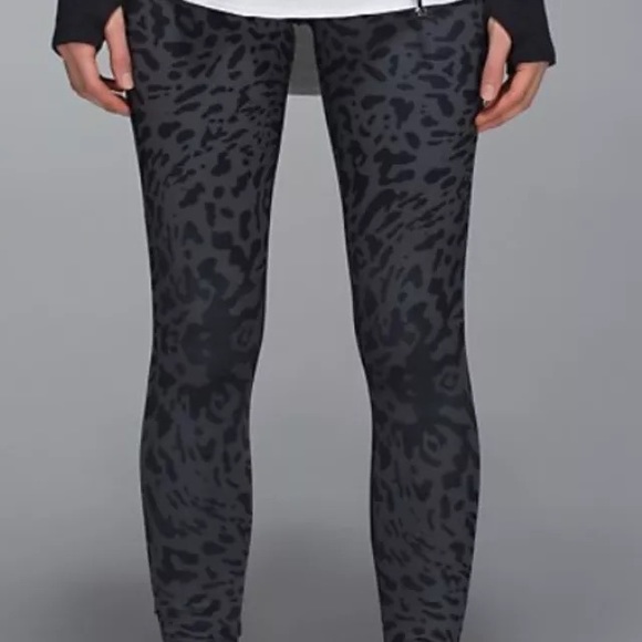 Lululemon wunder under roll down leopard size 8