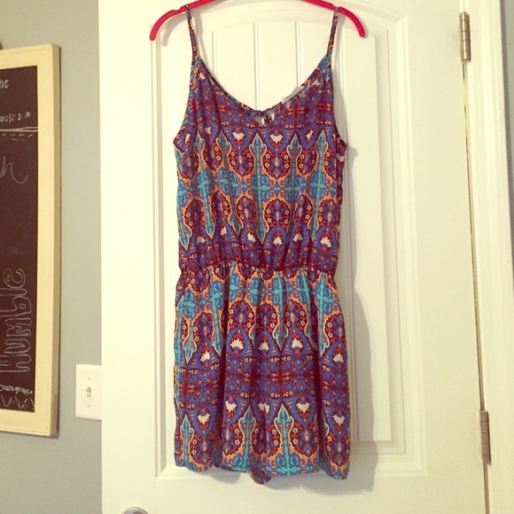 Size large romper from entourage boutique