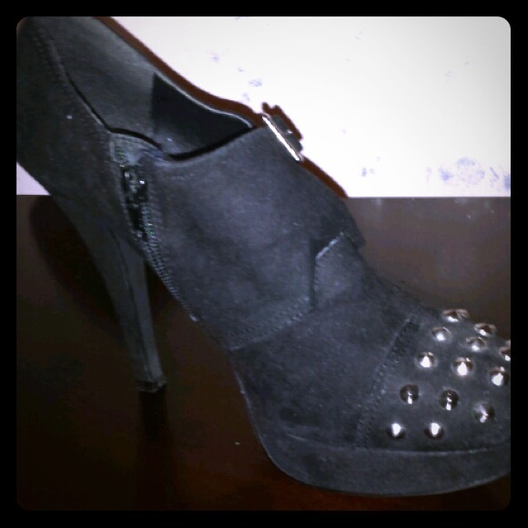 It's a beautiful guess shoes