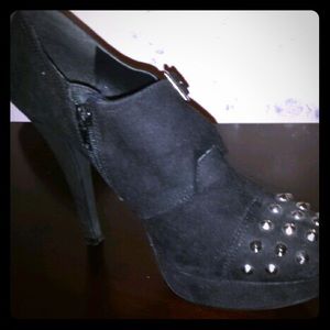 It's a beautiful guess shoes