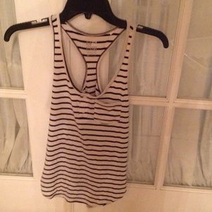 Black and white tank top!