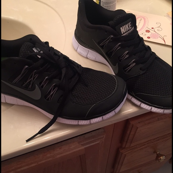 Women's Nike Free Runs 5.0