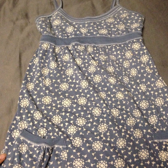 Beach cover up - Picture 2 of 3