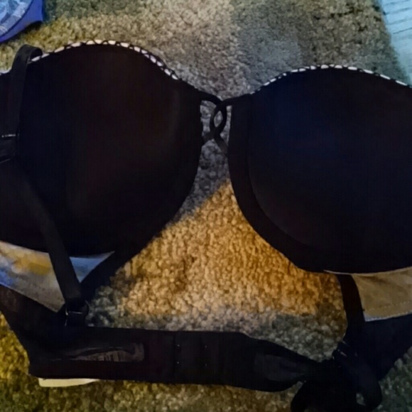 Sold**Bombshell Plunge 32C - Picture 3 of 4