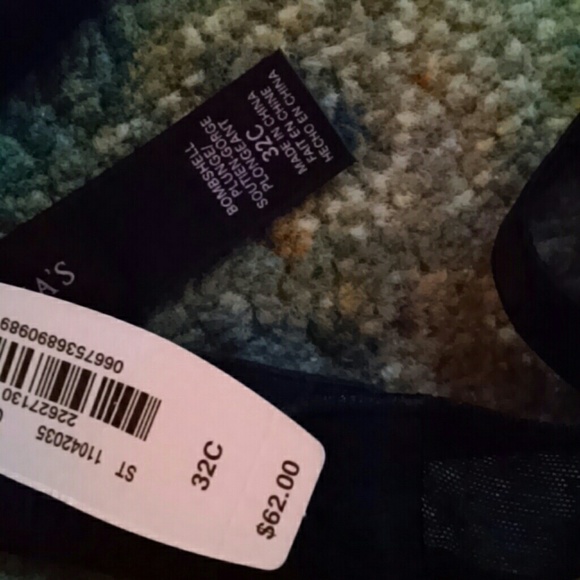 Sold**Bombshell Plunge 32C - Picture 4 of 4