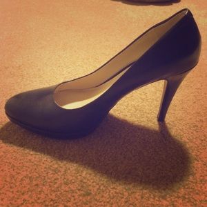 Black Nine West Pumps