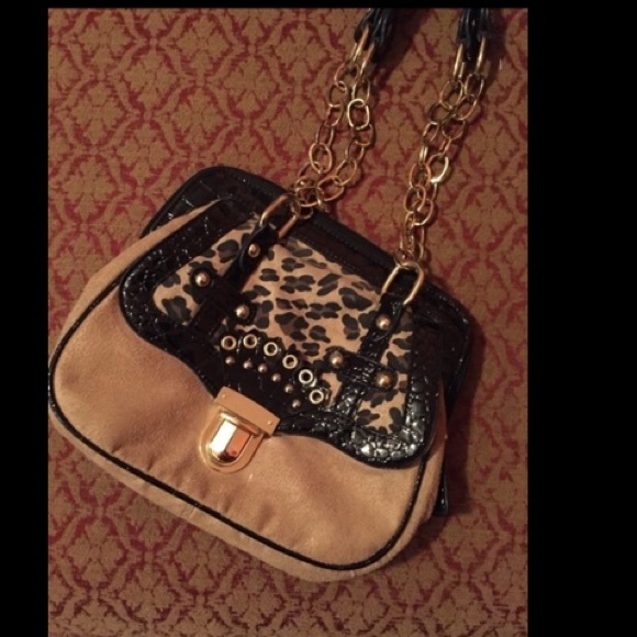 Leopard print mark purse
