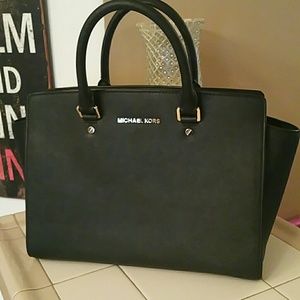 Michael Kors black Selma
