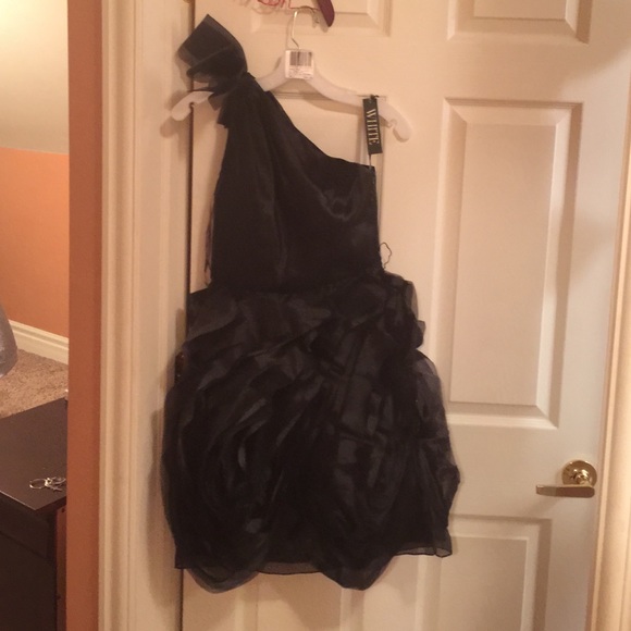 Black Vera wang size 2 bridesmaid/cocktail dress