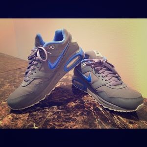 Great pair of 2012 Nike Navigator, grey and blue