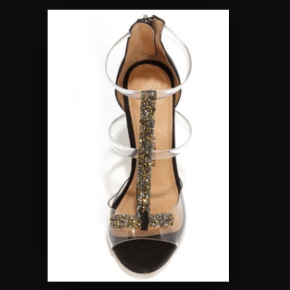 Reserved!! Chinese Laundry Jive Talk Size 5. New