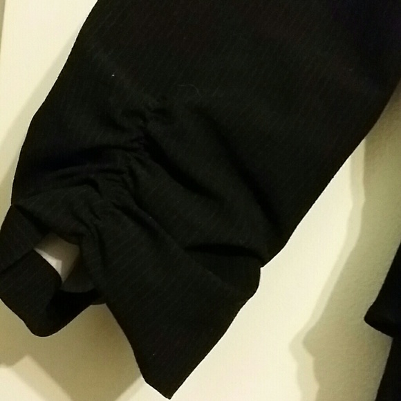 Black pinstripe blazer - Picture 2 of 3