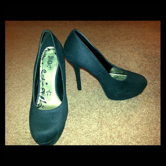 Black heels