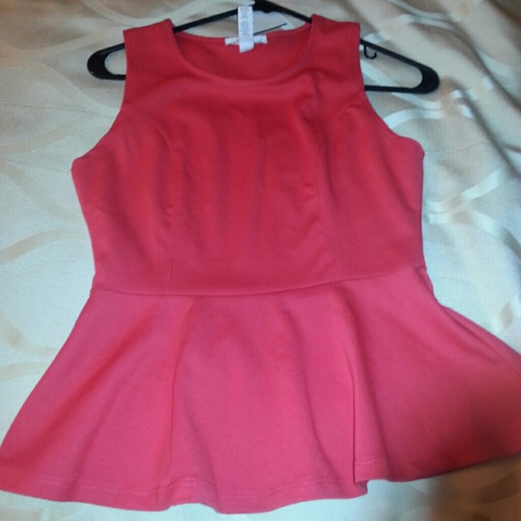 Pink sleeves top.