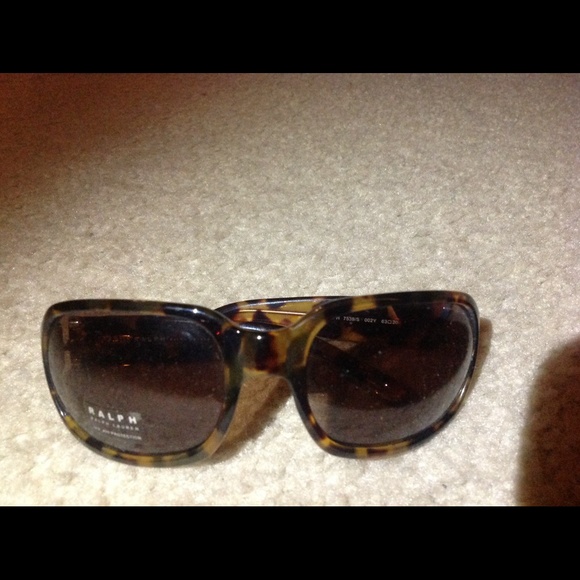 AUTHENTIC RALPH LAUREN SUNGLASSES