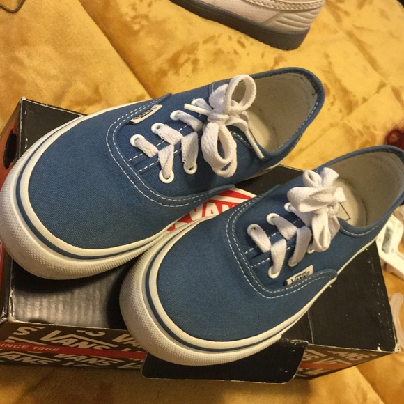 Navy vans