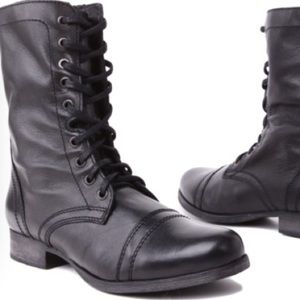 Steve Madden black boots