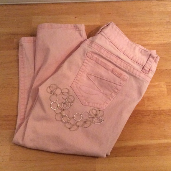 Seven7 Denim - 🎀Pink Seven7 Capri Jeans!