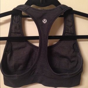 Lululemon sports bra