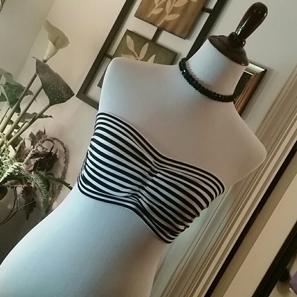 Black & white soft ruched tube top