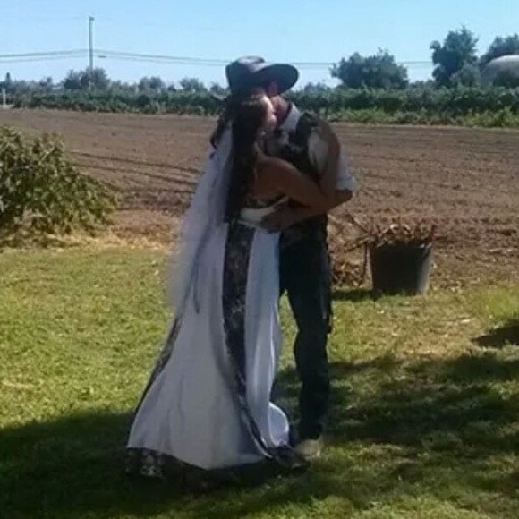 Meet the seller - Picture 2 of 7