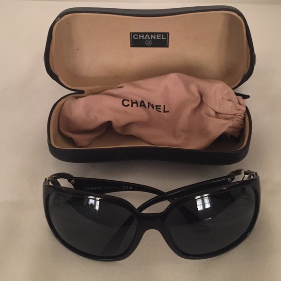 AUTHENTIC CHANEL Sunglasses