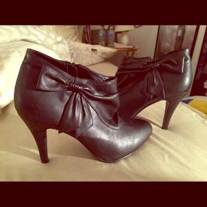 Forever 21 Ankle High Heel Booties with Bow Accent