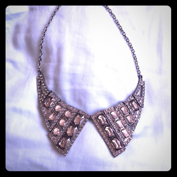 Statement collar necklace
