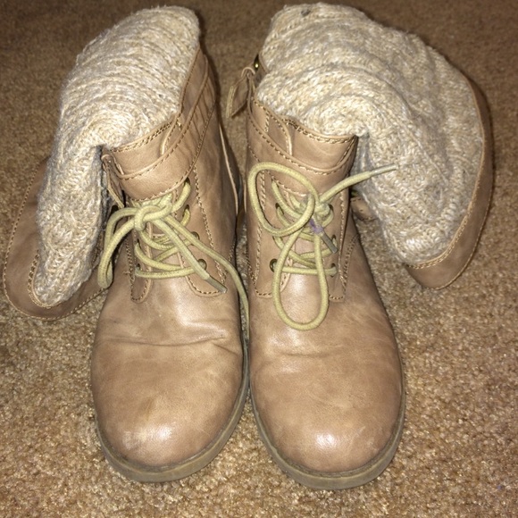 Brown winter boots!