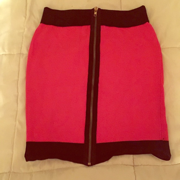 COLOR BLOCK SKIRT