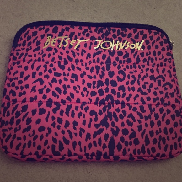 Betsey Johnson laptop case