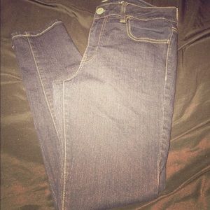 NWOT American Eagle Dark Wash Stretch Skinny Jean