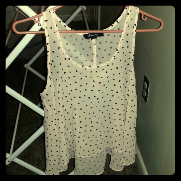 Forever 21 light pink heart patterned tank top