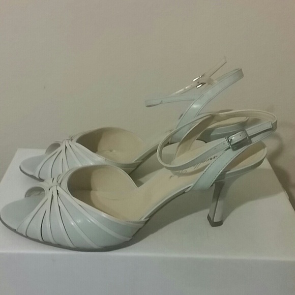 Slingbacks - Picture 3 of 3