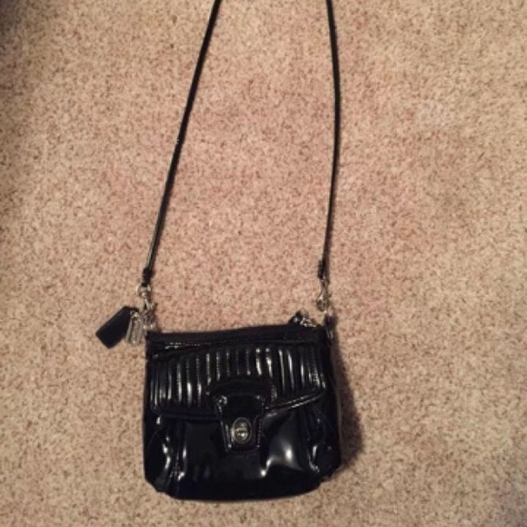 PRICE DROP! Coach mini crossbody. Poppy collection