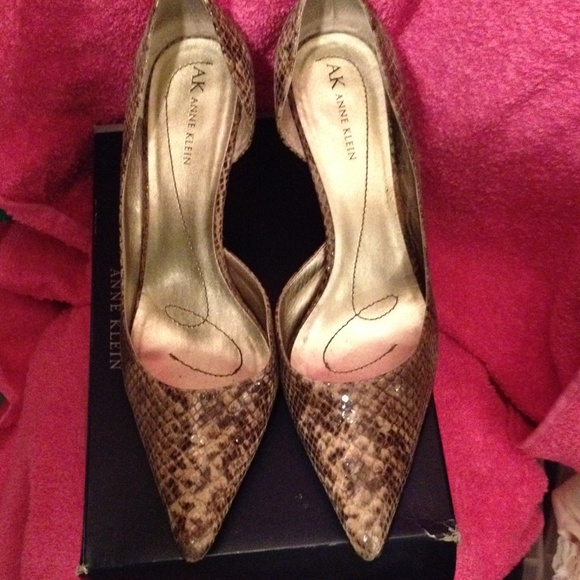 Anne Klein Leather Suede Snakeskin Heel