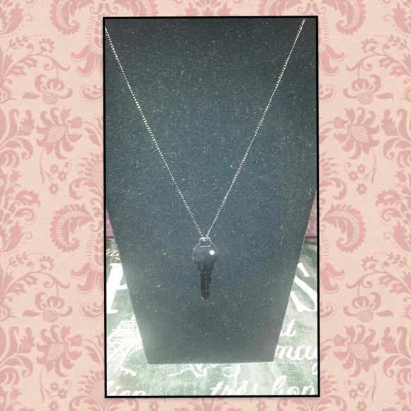 Guess necklace